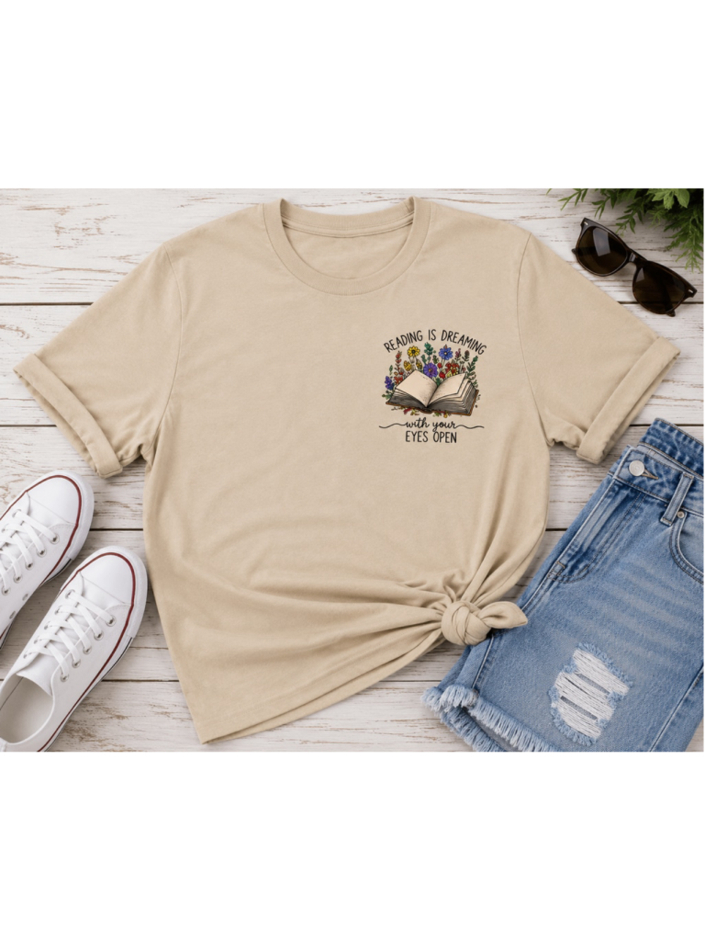 New Reading is Dreaming Floral Book Graphic Cream Black Women Tee Shirt Large